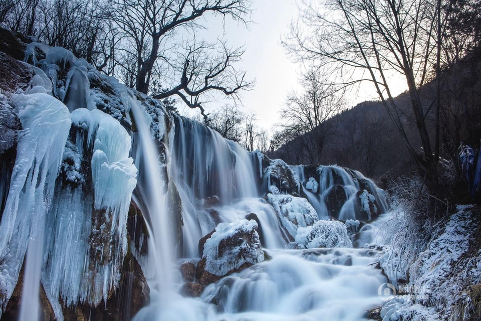 Băng tuyết bao phủ khắp nơi. (Nguồn: QQ)