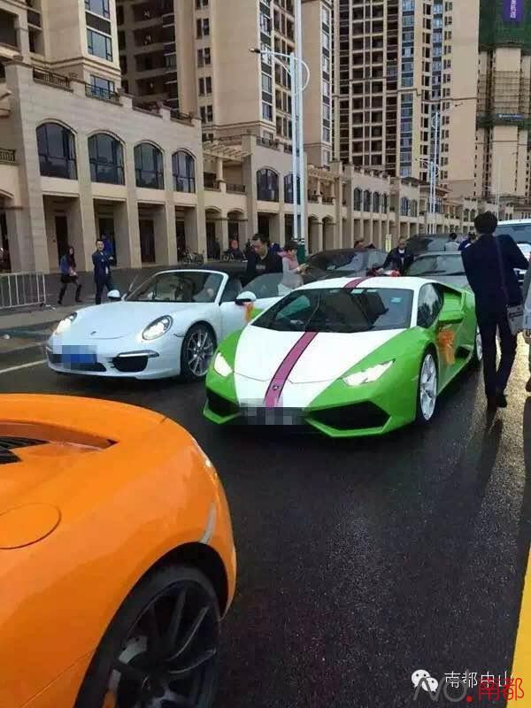 Dàn siêu xe rước dâu