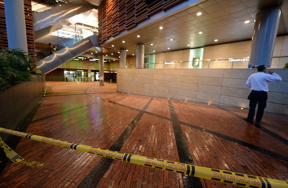 Bên trong khu mua sắm Centro Andino - nơi xảy ra vụ đánh bom ngày 17/6. (Nguồn: AFP/TTXVN)