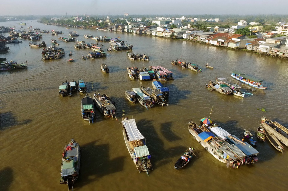 Chợ nổi Cái Răng (Cần Thơ) từ lâu đã là một điểm tham quan du lịch đặc sắc của vùng Đồng bằng sông Cửu Long nói chung và thành phố Cần Thơ nói riêng. (Ảnh: An Hiếu/TTXVN)