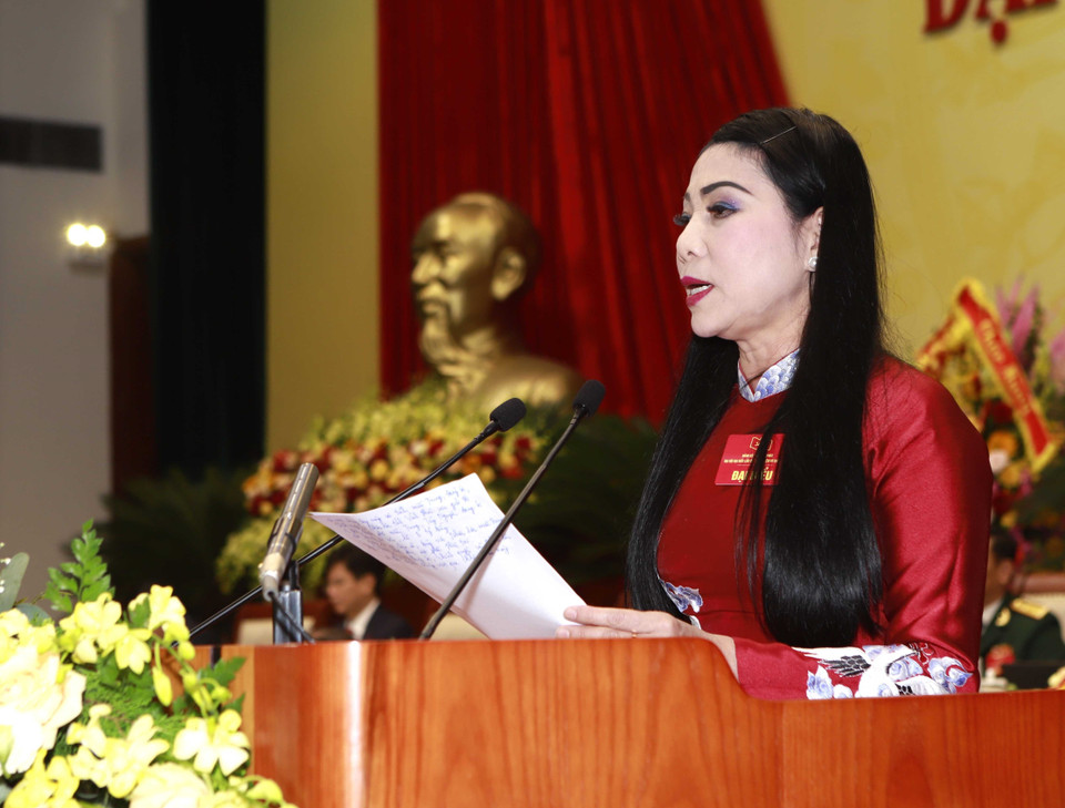 Bà Hoàng Thị Thúy Lan, Ủy viên Trung ương Đảng, Bí thư Tỉnh ủy, Trưởng Đoàn Đại biểu Quốc hội tỉnh Vĩnh Phúc phát biểu tại Đại hội. (Ảnh: Hoàng Hùng/TTXVN)