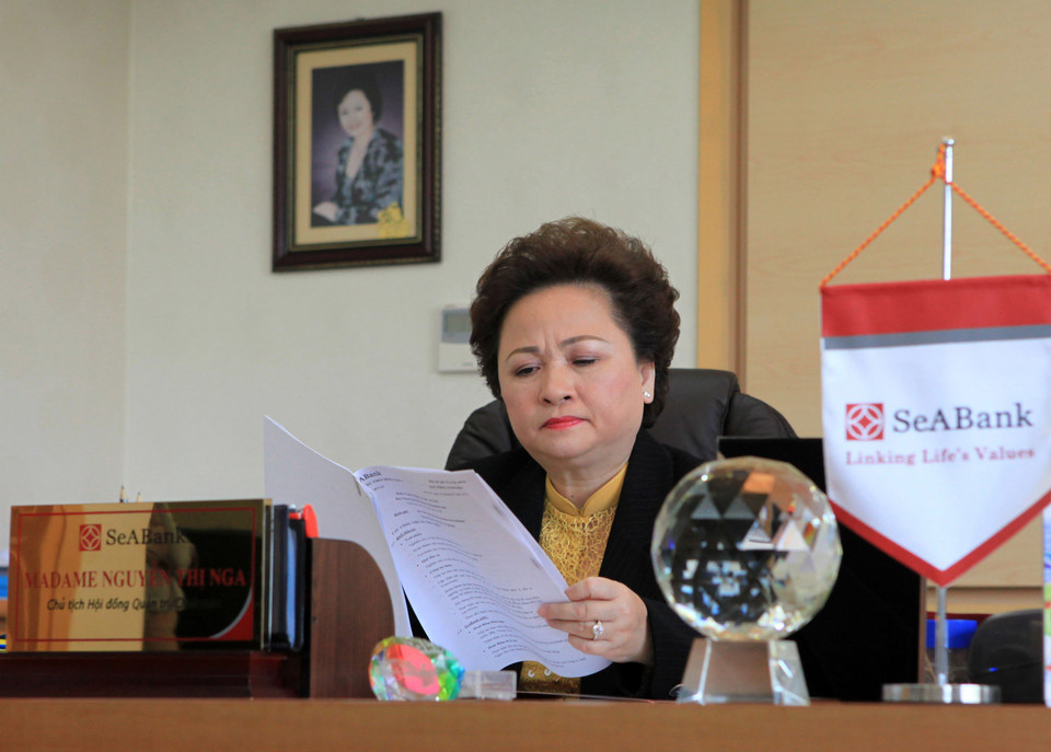 Nhờ những tiến bộ vượt bậc về vấn đề bình đẳng giới, nhiều phụ nữ Việt Nam đã phát huy được năng lực của mình và trở thành lực lượng tạo ra sự ảnh hưởng tích cực đến mọi mặt của đời sống, trong đó có bà Nguyễn Thị Nga, Chủ tịch Tập đoàn BRG, người đang nắm khối tài sản khổng lồ và là một trong những nữ doanh nhân có tầm ảnh hưởng nhất Việt Nam. Bà được Ủy ban Nhân dân Thành phố Hà Nội công nhận danh hiệu Công dân Thủ đô ưu tú năm 2014. (Ảnh: Trần Việt/TTXVN)