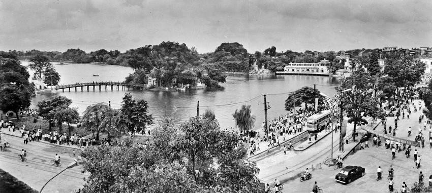 Hồ Hoàn Kiếm, Hà Nội những năm sau giải phóng. (Ảnh: Văn Phúc/TTXVN)