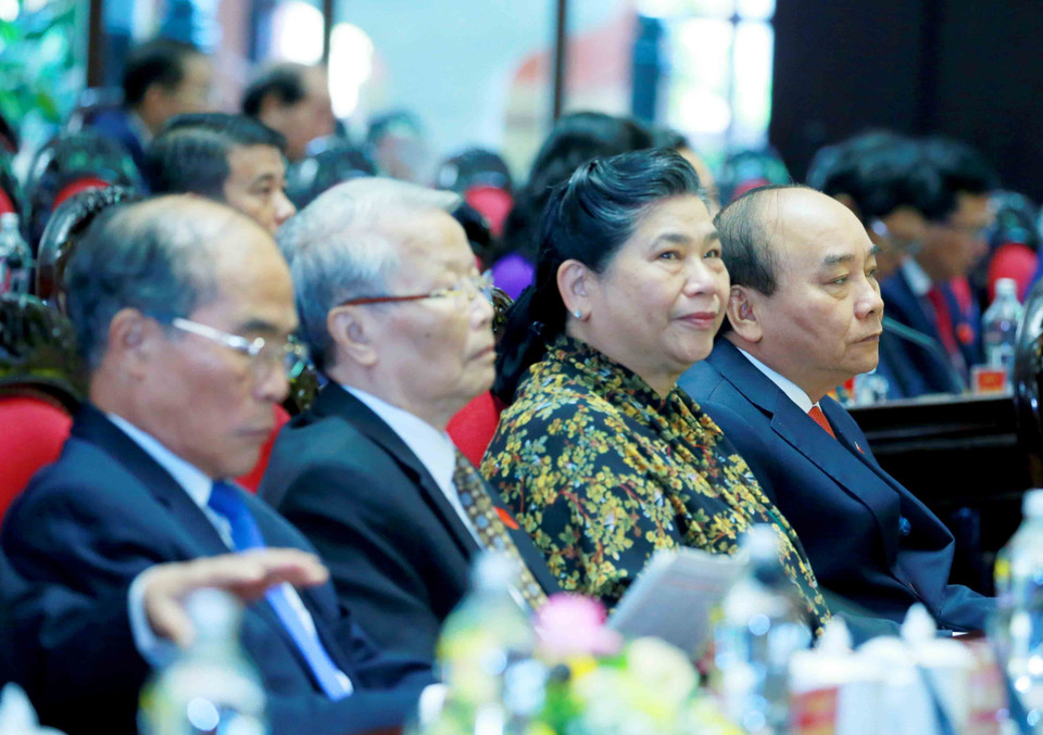 Các vị lãnh đạo, nguyên lãnh đạo Đảng và Nhà nước dự khai mạc Đại hội. (Ảnh: Phương Hoa/TTXVN)