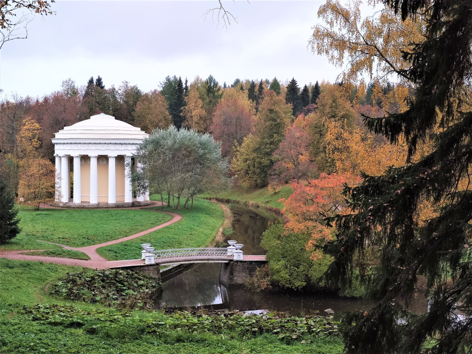 Ngay gần Làng Vua là Công viên Pavlov, nơi săn bắn của Sa hoàng xưa kia với cảnh sắc cũng vô cùng hấp dẫn. (Ảnh: Duy Trinh/TTXVN)