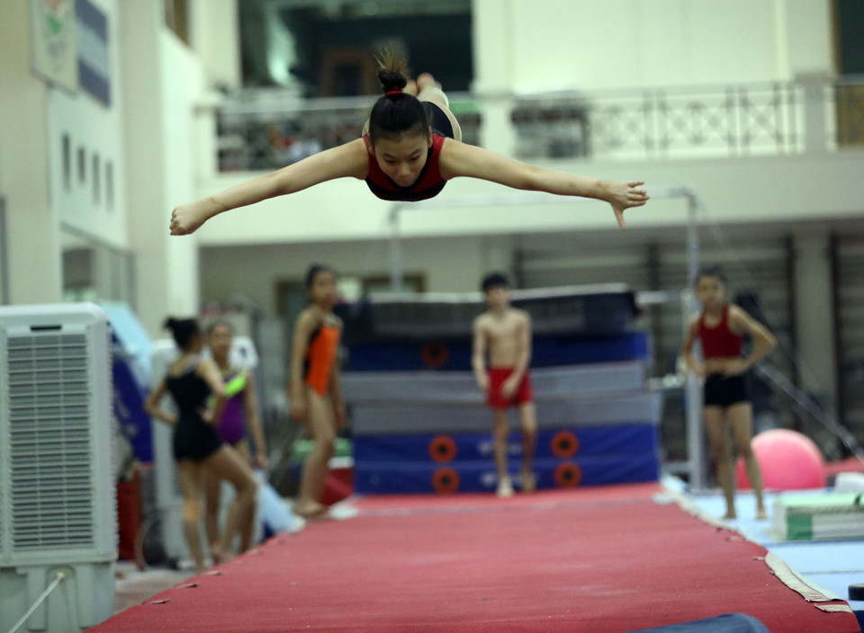 Các vận động viên hằng ngày tập luyện hăng say, sẵn sàng cho ngày thi đấu chính thức. (Ảnh: Huy Hùng/TTXVN)