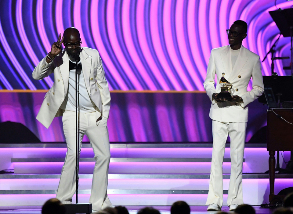 Album nhạc dance/điện tử hay nhất thuộc về Subconsciously của Black Coffee tại lễ trao giải Grammy 2022 ngày 3/4/2022. (Ảnh: AFP/TTXVN)