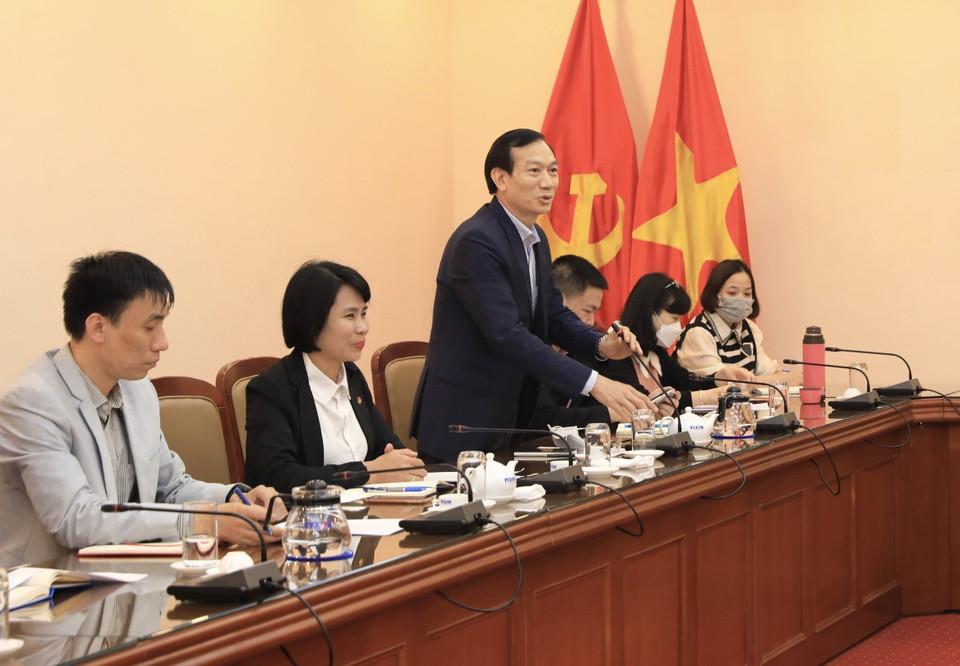 Tổng Biên tập Tạp chí thể thao Lý Đức Thủy, Phó Trưởng Tiểu ban Thông tin-Truyền thông SEA Games 31, phát biểu. (Ảnh: Hoàng Hiếu/TTXVN)