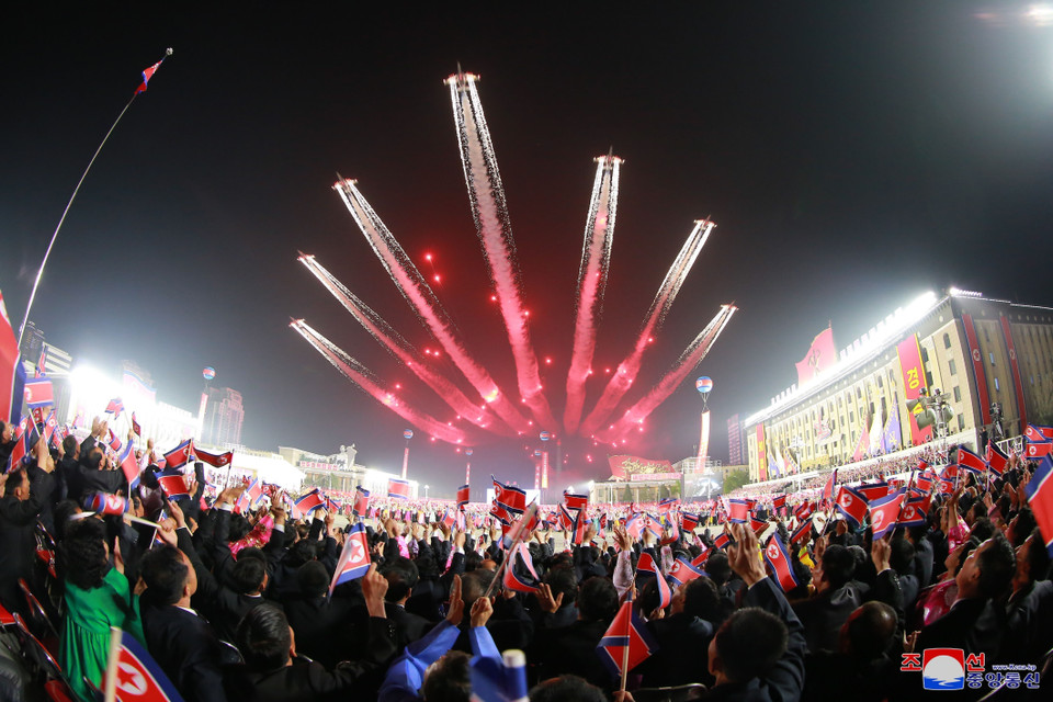 Ông Kim Jong-un khẳng định các lực lượng vũ trang Triều Tiên sẽ luôn đứng vững trong hành trình của cách mạng. (Ảnh: KCNA/TTXVN)