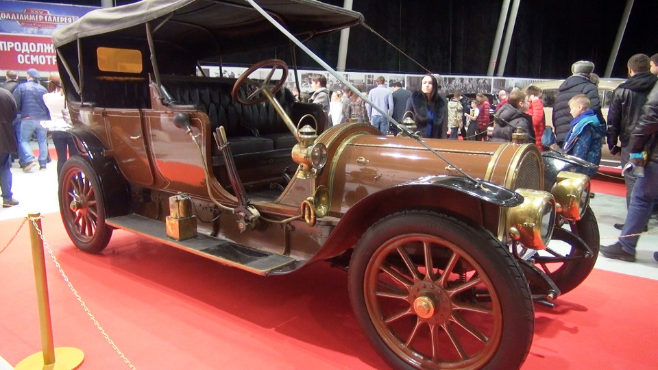 Delaunay-Belleville của Pháp được Sa hoàng Nicholas II sử dụng. 