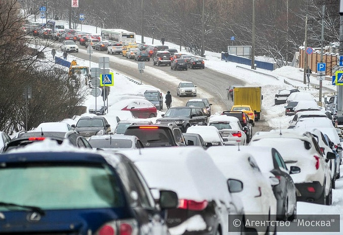 Đêm 1 rạng sáng 2/3, thủ đô Moskva của Nga đã phải hứng chịu lượng tuyết tới 50% của cả tháng.