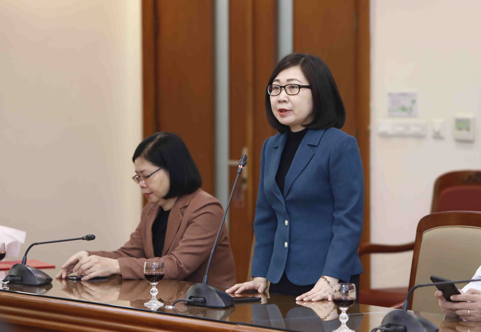 Tân Phó Tổng Giám đốc Thông tấn xã Việt Nam Đoàn Thị Tuyết Nhung phát biểu tại buổi lễ. (Ảnh: An Đăng/TTXVN)