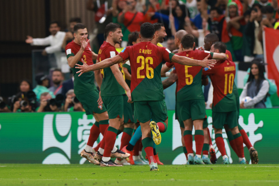 Đội tuyển Bồ Đào Nha đã giành tấm vé cuối cùng vào tứ kết World Cup 2022 sau trận thắng "hủy diệt" 6-1 trước Thụy Sĩ ở vòng 1/8. (Ảnh: Hải An/Vietnam+)