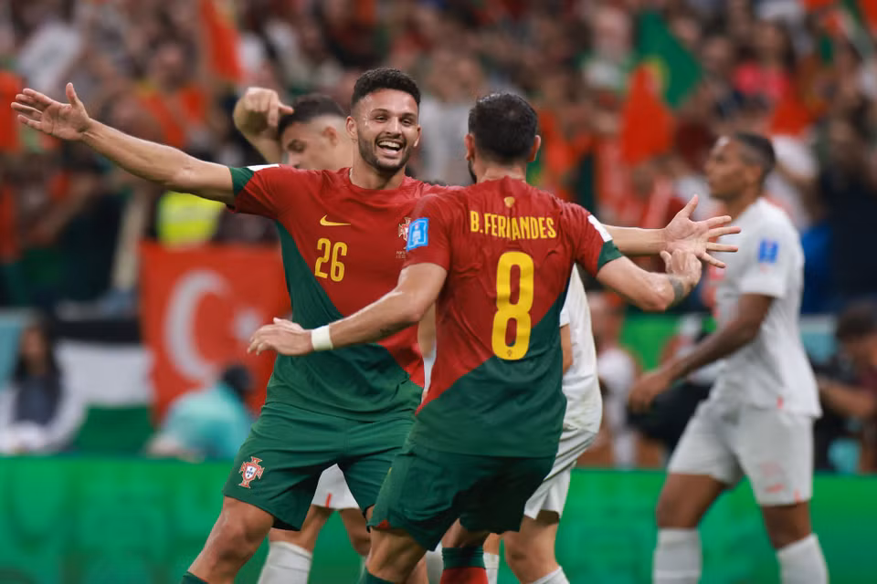  Goncalo Ramos không chỉ sắm vai người "mở đường" với bàn thắng phá vỡ thế cân bằng mà còn hoàn tất cho riêng mình một hat-trick. (Ảnh: Hải An/Vietnam+)