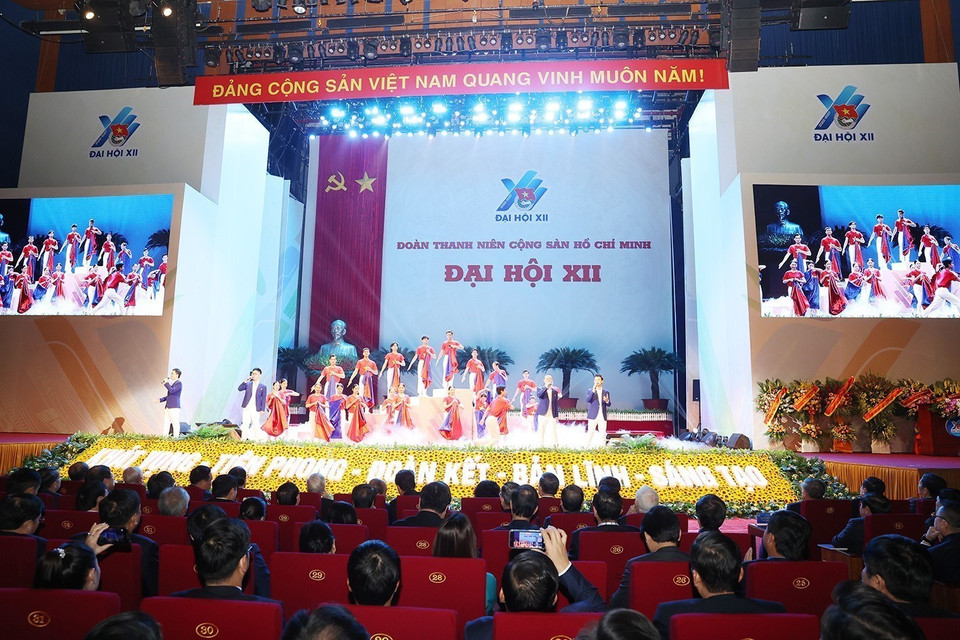 Chương trình nghệ thuật chào mừng Đại hội đại biểu toàn quốc Đoàn thanh niên Cộng sản Hồ Chí Minh. (Ảnh: Trí Dũng/TTXVN)