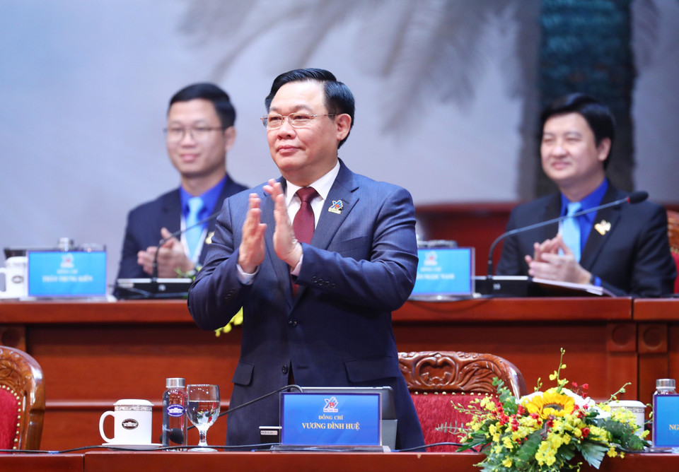 Chủ tịch Quốc hội Vương Đình Huệ tham gia đoàn Chủ tịch. (Ảnh: Lâm Khánh/TTXVN)