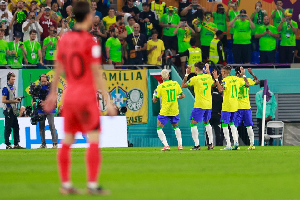 Vũ điệu Sampa quen thuộc ăn mừng bàn thắng của các cầu thủ Brazil. (Ảnh: Hải An/Vietnam+)