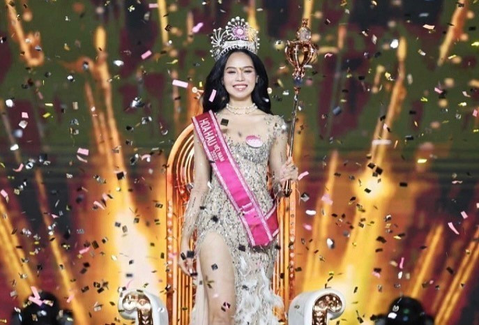 Khoảnh khắc đăng quang vô cùng rạng rỡ của Hoa hậu Việt Nam 2022 Huỳnh Thị Thanh Thủy. (Ảnh: Thu Hương/TTXVN)