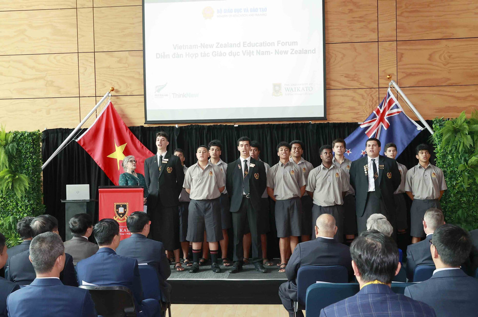 Lễ tiếp đón Chủ tịch Quốc hội Vương Đình Huệ và Đoàn đại biểu Quốc hội Việt Nam theo phong tục người Maori. (Ảnh: Doãn Tấn/TTXVN)