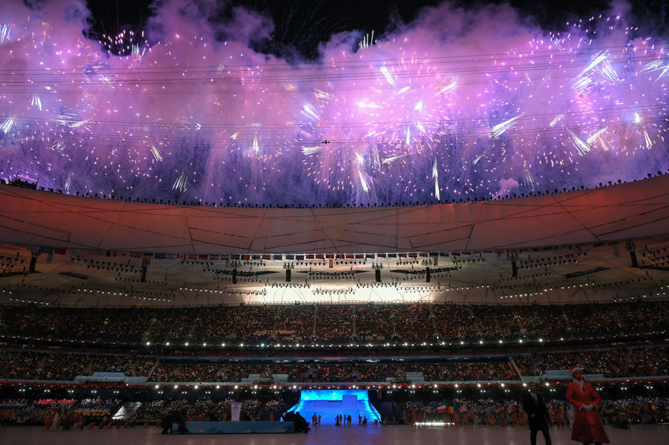 Pháo hoa thắp sáng bầu trời sân vận động quốc gia Tổ Chim trong lễ khai mạc Paralympic mùa Đông Bắc Kinh 2022 tối 4/3/2022. Trong ảnh: Pháo hoa thắp sáng bầu trời sân vận động quốc gia Tổ Chim trong lễ khai mạc Paralympic mùa Đông Bắc Kinh 2022 tối 4/3/2022. Ảnh: AFP/TTXVN