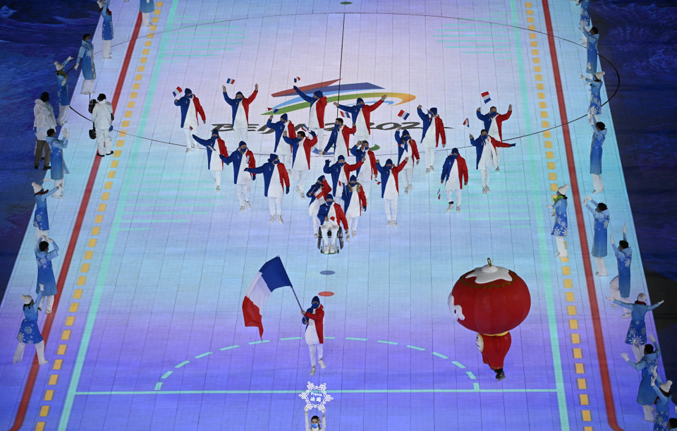 Đoàn thể thao Pháp diễu hành tại lễ khai mạc Paralympic mùa Đông Bắc Kinh 2022, Trung Quốc tối 4/3/2022. (Ảnh: AFP/TTXVN)