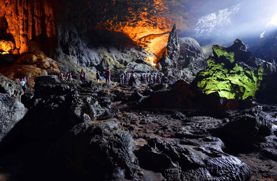 Vịnh Hạ Long vào top 10 điểm đến đẹp nhất hành tinh. (Ảnh: TTXVN)