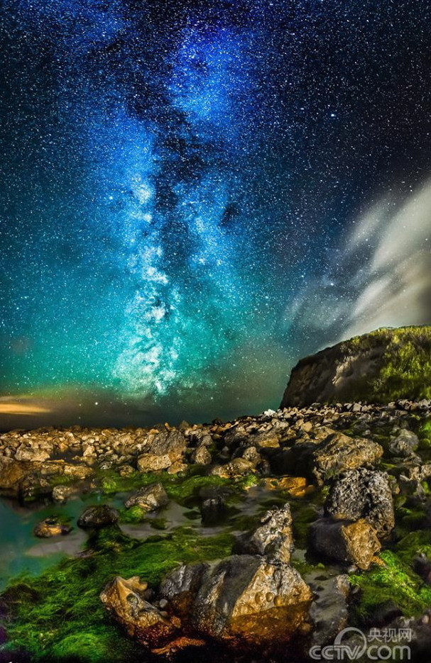 Khi không có ô nhiễm ánh sáng, bầu trời về đêm trở nên lung linh huyền ảo như vậy. (Nguồn: CCTV)