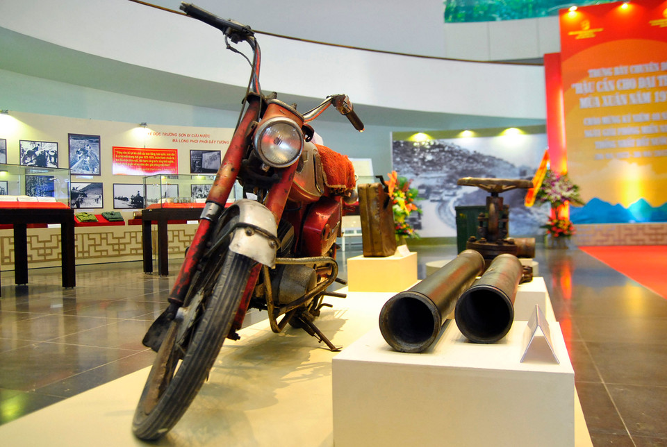 Xe dùng để khai thác, thu mua lương thực phục vụ bộ đội trong chiến dịch Hồ Chí Minh. (Ảnh: Võ Phương/Vietnam+)