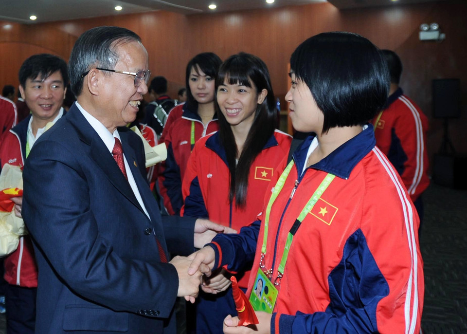 Ngày 13/11/2010, ông Trương Vĩnh Trọng, Ủy viên Bộ Chính trị, Bí thư Trung ương Đảng, Phó Thủ tướng Chính phủ đến làng vận động viên (Quảng Châu, Trung Quốc) thăm và động viên các vận động viên của Đoàn thể thao Việt Nam tham dự ASIAD 16. (Ảnh: Quốc Khánh/TTXVN)