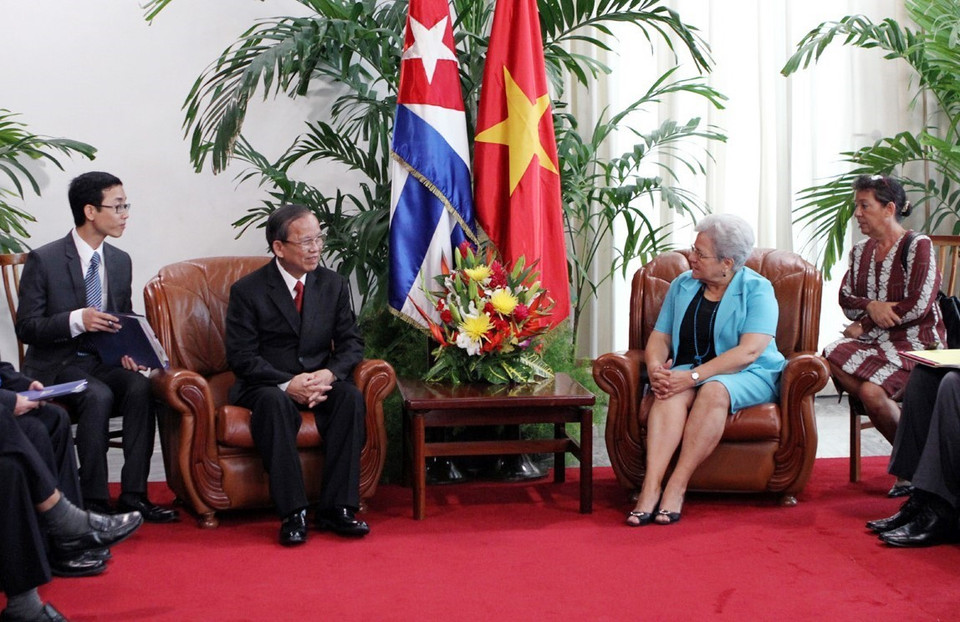 Phó Thủ tướng Trương Vĩnh Trọng hội đàm với Phó Chủ tịch Hội đồng Nhà nước Cuba Gladys Bejerano, ngày 13/6/2011 trong chuyến thăm chính thức Cuba. (Nguồn: TTXVN)