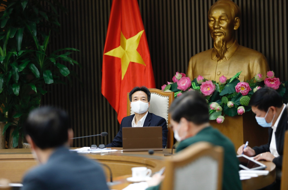 Phó Thủ tướng Vũ Đức Đam chủ trì họp Thường trực Ban Chỉ đạo quốc gia phòng, chống dịch bệnh COVID-19. (Ảnh: Dương Giang/TTXVN)