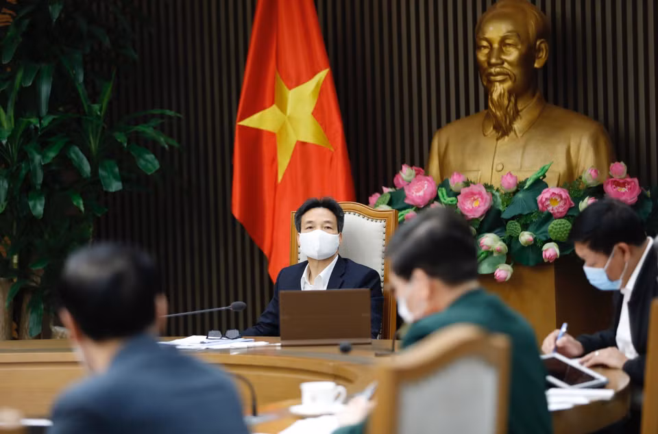 Phó Thủ tướng Vũ Đức Đam chủ trì họp Thường trực Ban Chỉ đạo quốc gia phòng, chống dịch bệnh COVID-19. (Ảnh: Dương Giang/TTXVN)