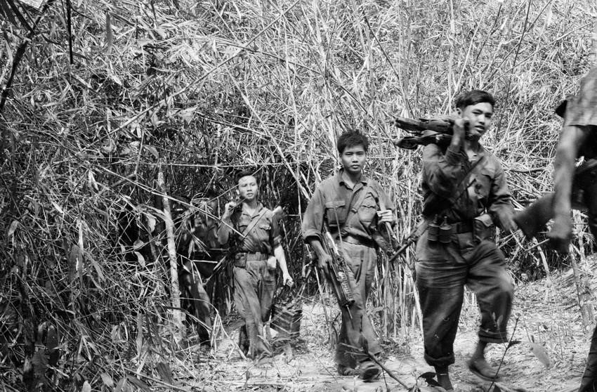 Trong chiến dịch này, quân đội ta tập trung một lực lượng lớn gần 6 vạn cán bộ, chiến sĩ thuộc nhiều binh chủng và nhiều khí tài quân sự để đương đầu và quyết tâm đánh bại cuộc hành quân Lam Sơn 719 của Mỹ-Ngụy. (Ảnh: Hồng Thụ/TTXVN)