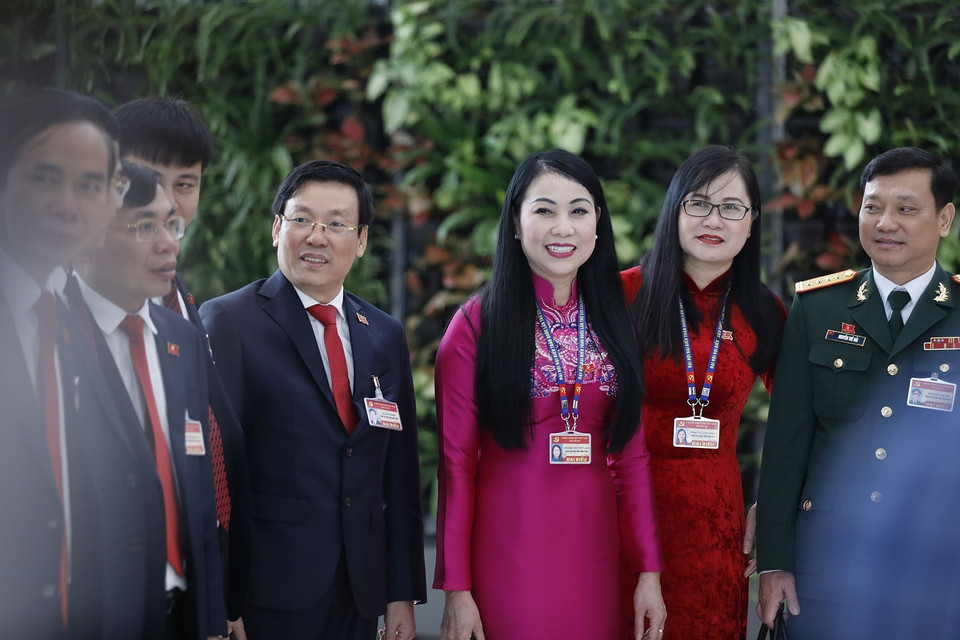 Đại biểu đoàn Đảng bộ tỉnh Vĩnh Phúc tham dự phiên bế mạc Đại hội XIII của Đảng. (Nguồn: TTXVN)