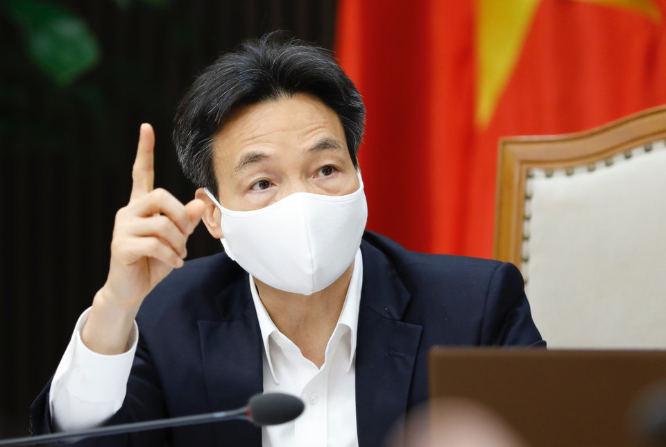 Phó Thủ tướng Vũ Đức Đam chủ trì họp Thường trực Ban Chỉ đạo quốc gia phòng, chống dịch bệnh COVID-19. (Ảnh: Dương Giang/TTXVN)
