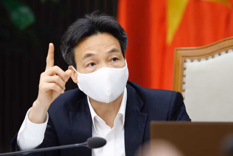 Phó Thủ tướng Vũ Đức Đam chủ trì họp Thường trực Ban Chỉ đạo quốc gia phòng, chống dịch bệnh COVID-19. (Ảnh: Dương Giang/TTXVN)