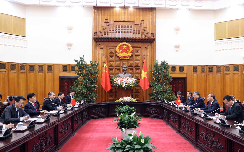 Thủ tướng Nguyễn Xuân Phúc tiếp Bộ trưởng Công an Trung Quốc Triệu Khắc Chí. (Ảnh: Thống Nhất/TTXVN)