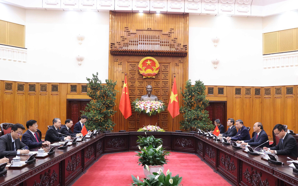 Thủ tướng Nguyễn Xuân Phúc tiếp Bộ trưởng Công an Trung Quốc Triệu Khắc Chí. (Ảnh: Thống Nhất/TTXVN)