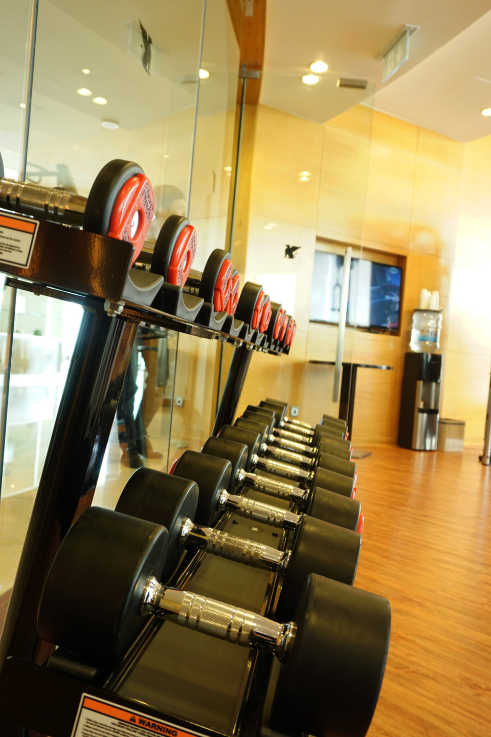 Trong gần hai ngày ở Hà Nội, với lịch việc dày đặc nhưng Tổng thống Obama vẫn chăm chỉ tập gym vào buổi sáng. (Ảnh: Võ Phương/Vietnam+)