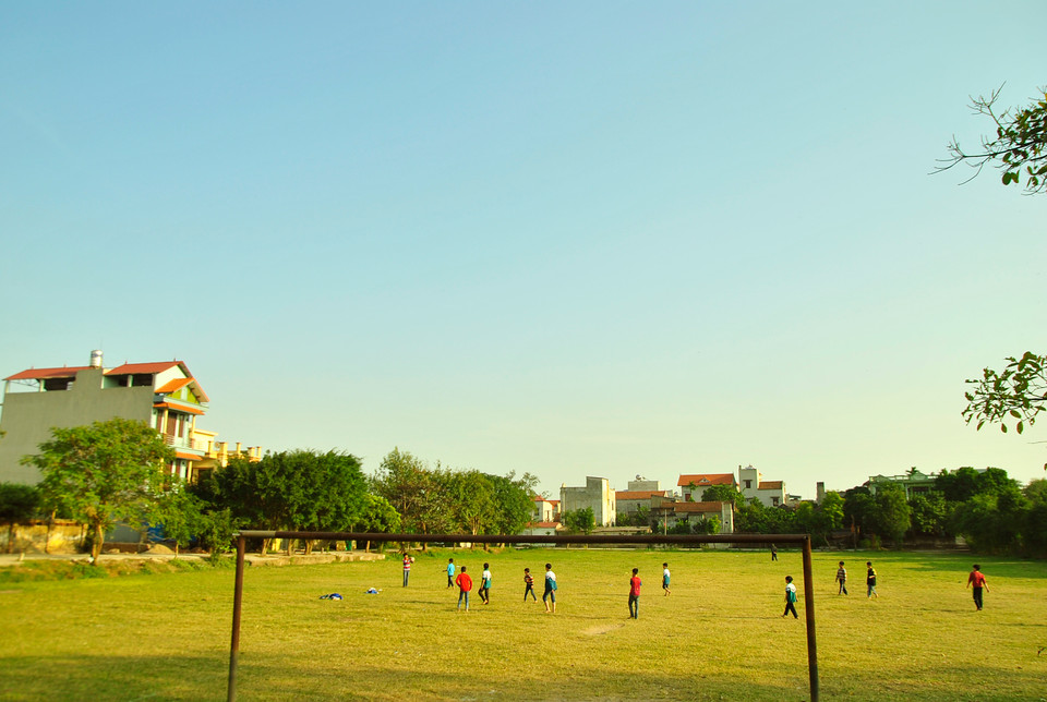 Sân bóng làng Nghiêm Xá (Thường Tín, Hà Nội), nơi ghi những dấu giầy đầu tiên trong sự nghiệp của nhiều danh thủ bóng đá nữ Việt Nam.