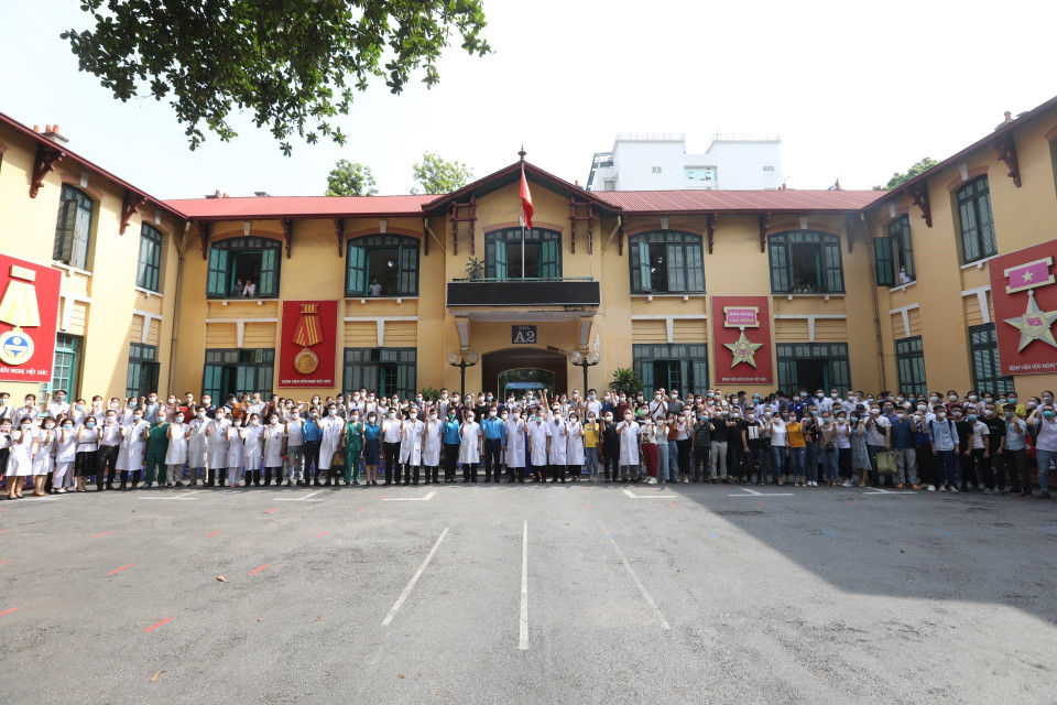 Bệnh viện Việt Đức triển khai trung tâm hồi sức tích cực điều trị bệnh nhân COVID-19 (trực thuộc Bệnh viện hữu nghị Việt Đức) tại Thành phố Hồ Chí Minh. (Ảnh: Minh Quyết/TTXVN)