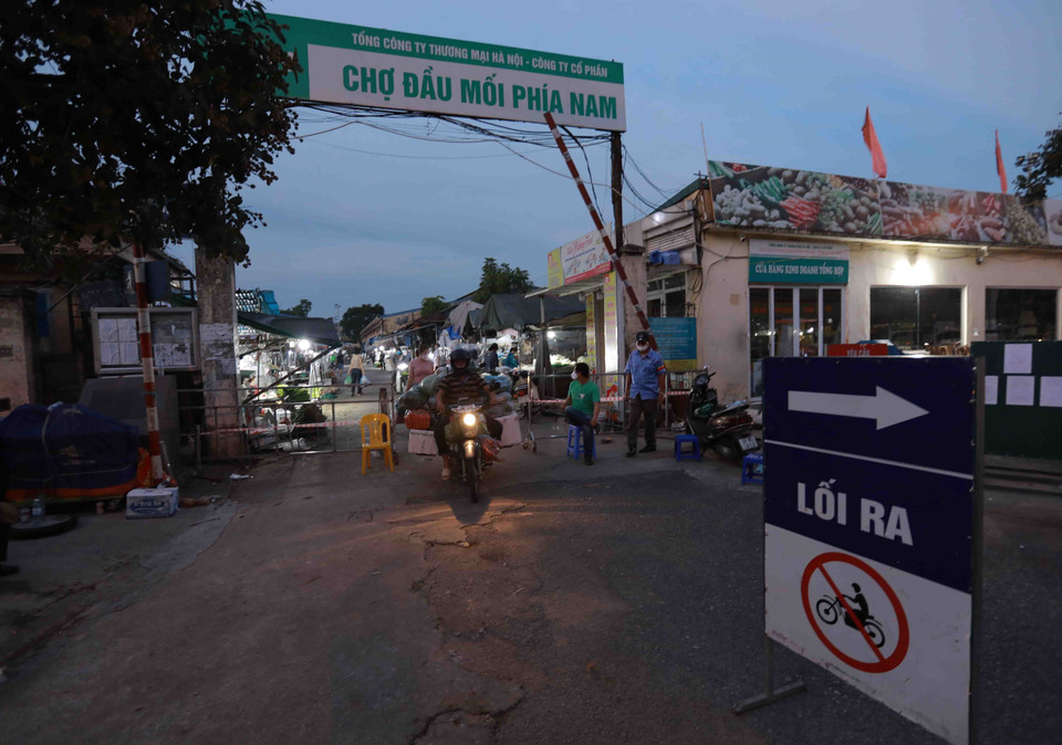 Chợ đầu mối phía Nam hoạt động trở lại từ 0h ngày 20/8/2021. (Ảnh: Vũ Sinh/TTXVN)