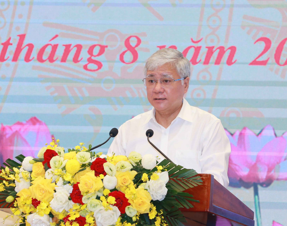 Ông Đỗ Văn Chiến, Bí thư Trung ương Đảng, Chủ tịch Ủy ban Trung ương Mặt trận Tổ quốc Việt Nam, phát biểu khai mạc hội nghị. (Ảnh: Phương Hoa/TTXVN)