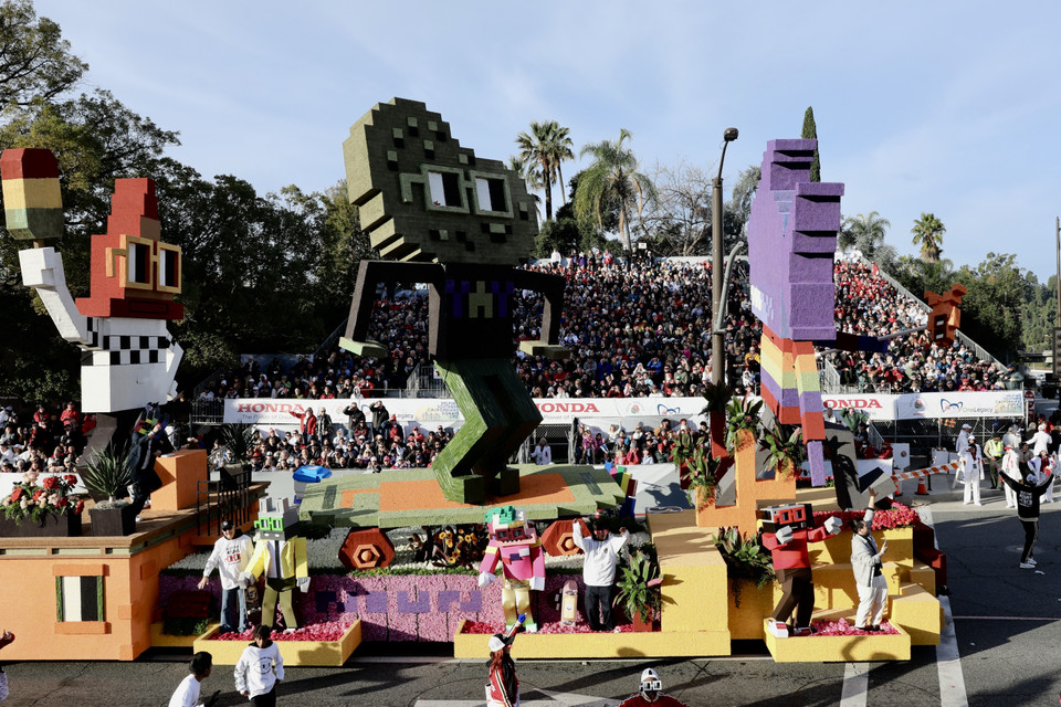 Xe hoa tại Lễ hội hoa hồng ở Pasadena, California, Mỹ. (Ảnh: THX/TTXVN)