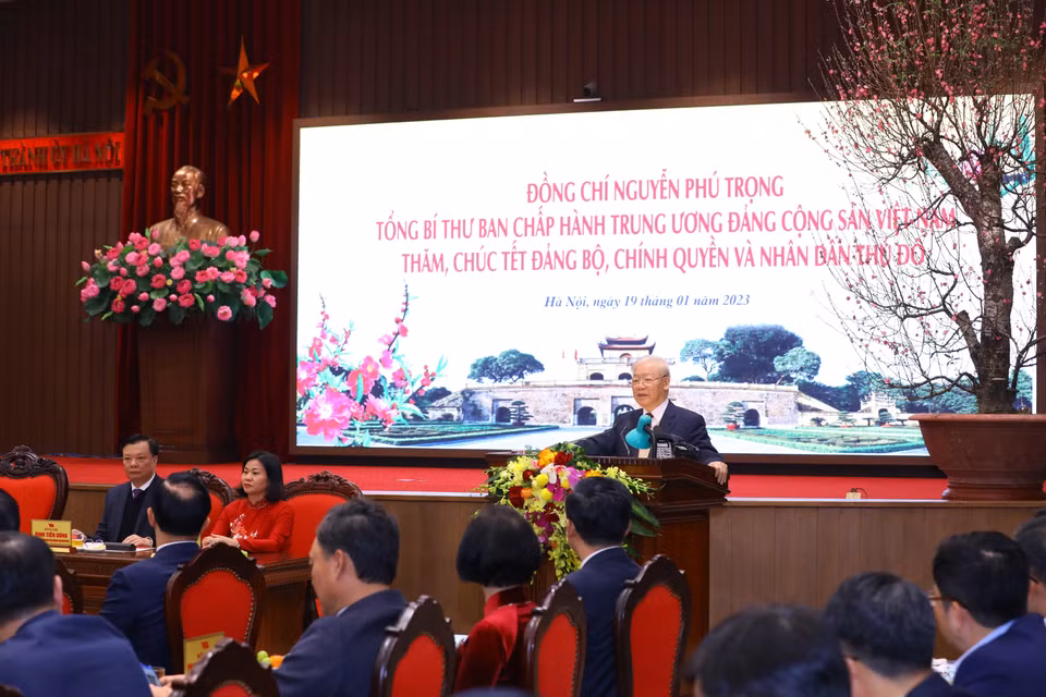 Tổng Bí thư Nguyễn Phú Trọng chúc Tết Đảng bộ, chính quyền và nhân dân Thủ đô Hà Nội. (Ảnh: Văn Điệp/TTXVN)