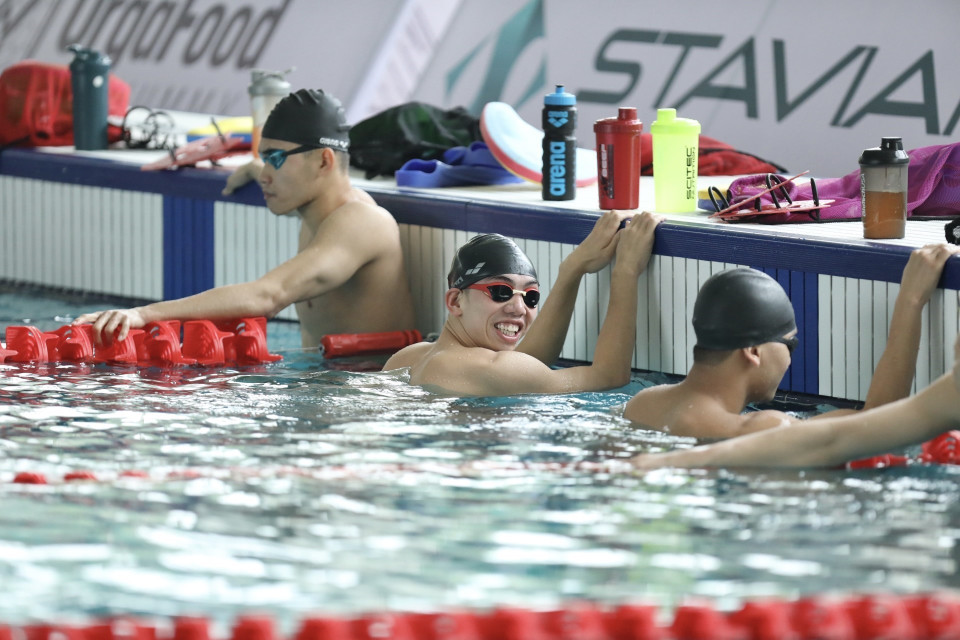 Vận động viên tiêu biểu toàn quốc 2021 Nguyễn Huy Hoàng (giữa) tiếp tục được kỳ vọng tại SEA Games 31. (Ảnh: Minh Quyết/TTXVN)