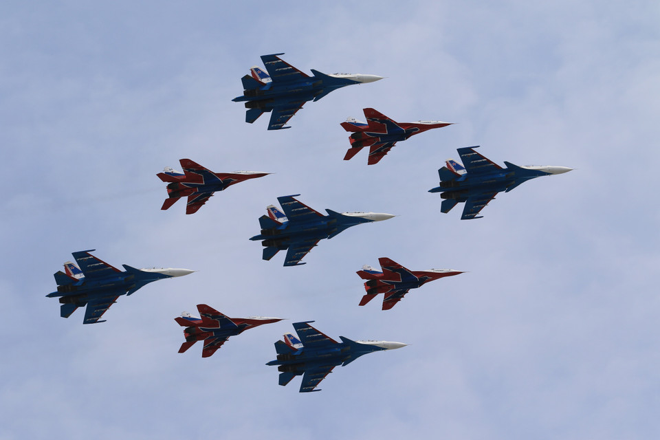 Biên đội máy bay thuật lái tham gia tổng duyệt. (Ảnh: Trần Hiếu/TTXVN)