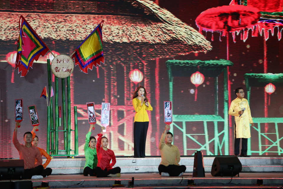 Nhiều hoạt động văn hóa được tổ chức góp phần thúc đẩy phát triển kinh tế ban đêm tại thành phố Đà Nẵng. (Ảnh: Trần Lê Lâm/TTXVN)