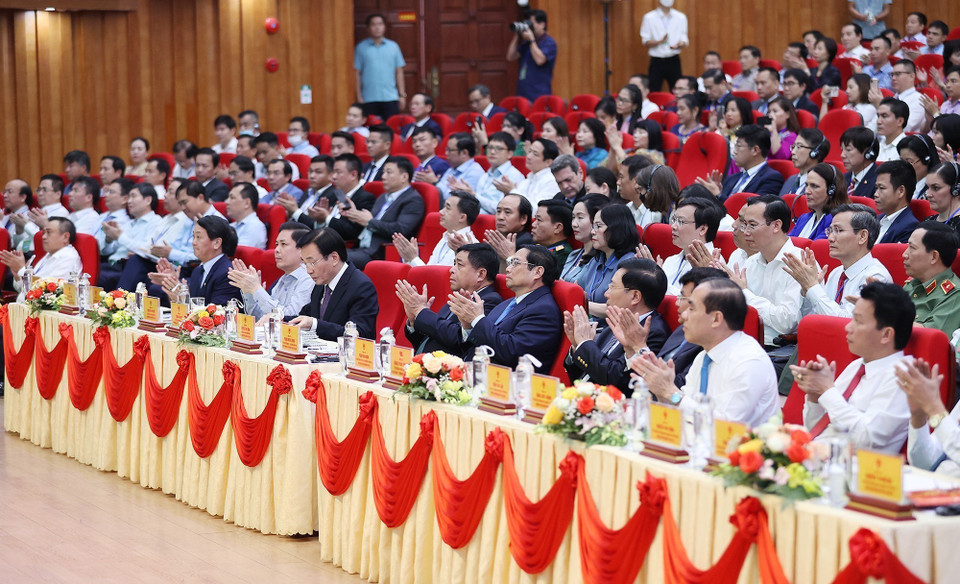 Thủ tướng Phạm Minh Chính và các đại biểu dự Hội nghị triển khai Nghị quyết số 11. (Ảnh: Dương Giang/TTXVN)