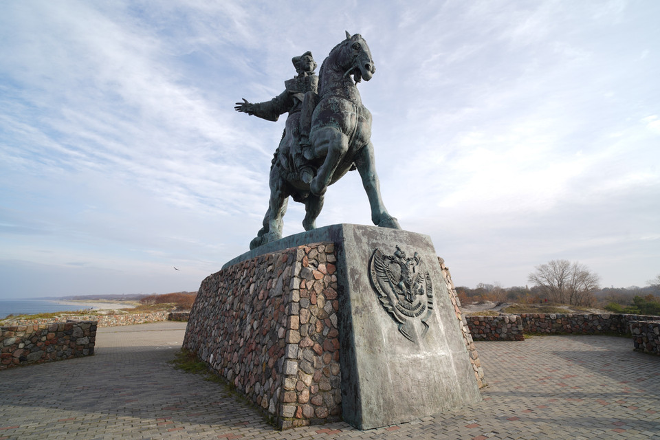 Tượng đài Nữ hoàng Elizabeta Petrovna tại thị trấn Baltiysk, nơi đồn trú của Hạm đội Baltic Nga. (Nguồn: TTXVN)